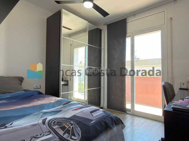 Foto 4c9a96c8-6fa4-4721-b399-d1bd06336d35. Casa adossada amb calefacció aparcament piscina a Cubelles