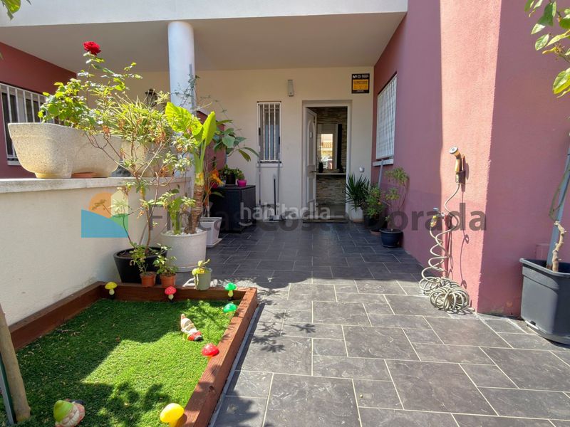 Foto 5fcf7d35-7b52-4785-8397-2113ce0aea46. Casa adossada amb calefacció aparcament piscina a Cubelles
