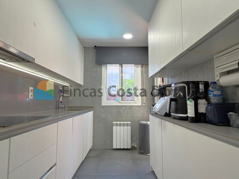 Foto bfd62681-b9cf-40a1-9fac-5e7371a812b3. Casa adossada amb calefacció aparcament piscina a Cubelles