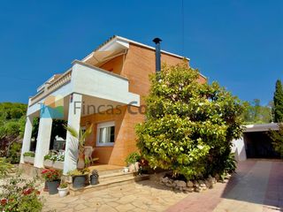 Casa a Bardaji-El Molí de Baix. Torre independiente al lado estacion, colegios y nucleo urbano