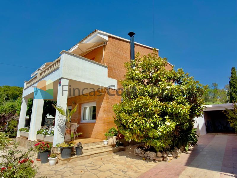Foto a6d19585-22a7-44b0-9ee5-0e4d7bc750bc. Casa amb xemeneia aparcament a Bardaji-El Molí de Baix Cubelles