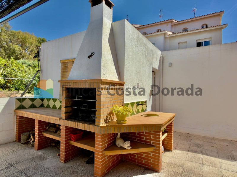 Foto c30cb817-59bf-4761-948f-d25f45718359. Casa amb xemeneia aparcament a Bardaji-El Molí de Baix Cubelles