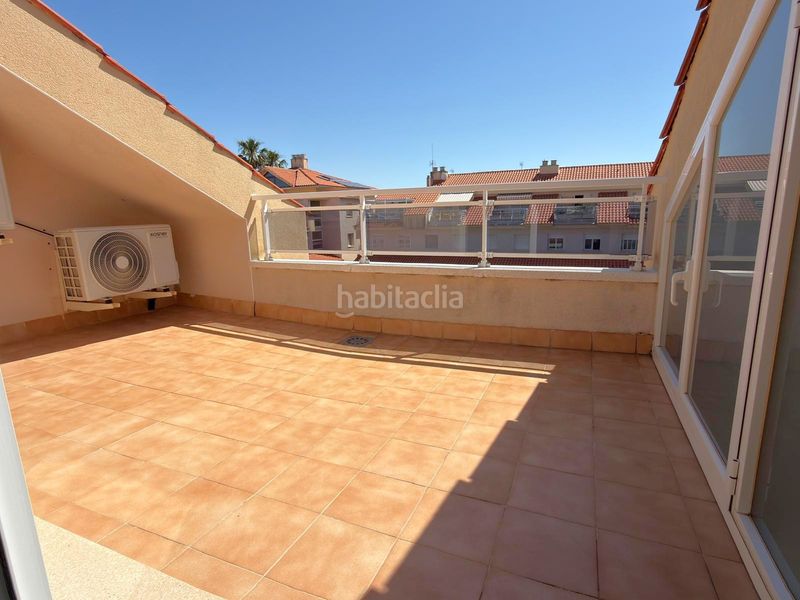Foto 0089bda2-cdc2-4020-b64d-11d152fa5ad3. Casa adossada amb calefacció aparcament piscina a Cubelles