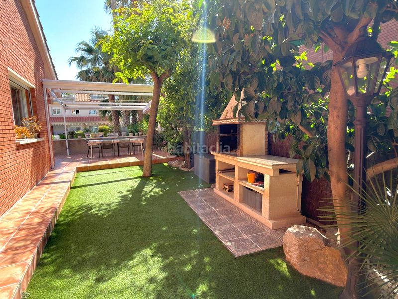 Foto a7cfff30-2090-4d40-b25b-5e3b108ff6d8. Casa adossada amb calefacció aparcament piscina a Cubelles
