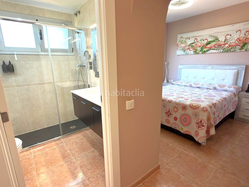 Foto c2df3dca-83c4-4826-aa8e-b172fd720bcc. Casa adossada amb calefacció aparcament piscina a Cubelles