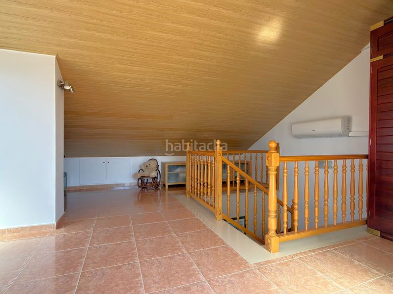 Foto d8b3c41c-8e13-4101-b81a-a0641ae7c698. Casa adossada amb calefacció aparcament piscina a Cubelles