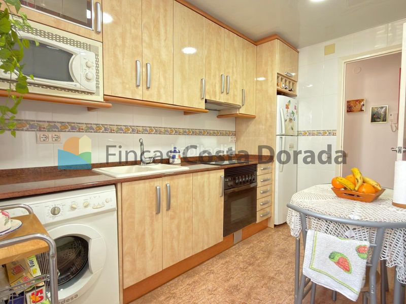 Foto f243aec9-3cc3-43bb-98f3-866f200ccc48. Pis amb aparcament a Nucli Antic Cunit