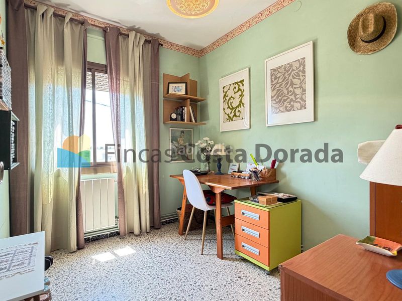 Foto 73a9f942-c575-4a38-934e-9562ee5c3b0c. Pis amb xemeneia calefacció a Bardaji-El Molí de Baix Cubelles
