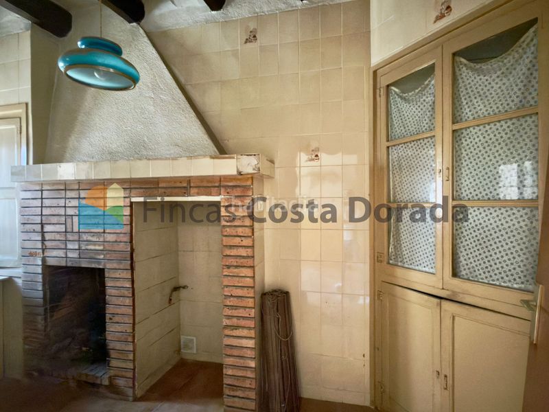 Foto 5152aac9-7962-4884-8a48-c800ed8a0753. Masia amb xemeneia a el castell de Cubelles Cubelles
