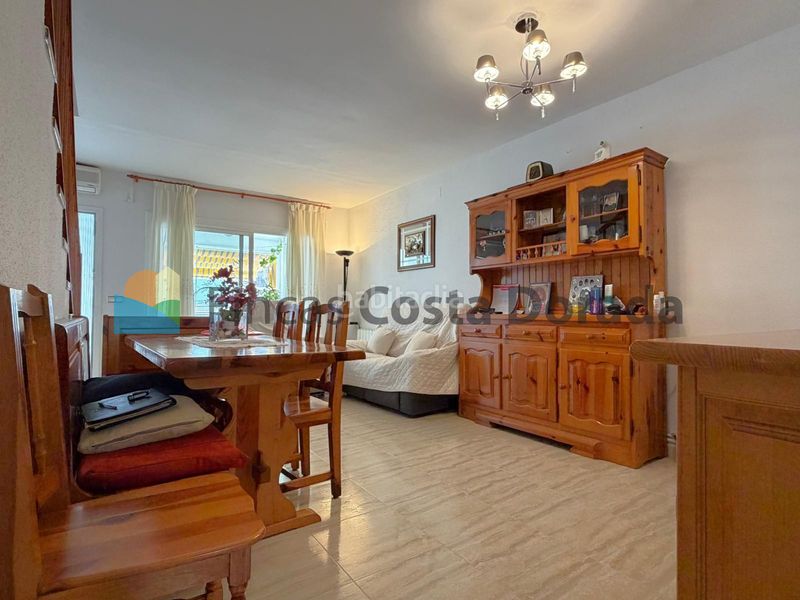 Foto ad27e238-32b4-4ba2-83cd-2faae5714130. Casa adossada amb calefacció a Maritim Cubelles