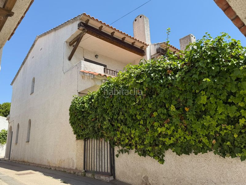 Foto 386c9393-1c11-4073-a321-e82e4464b1e0. Casa aparellada amb xemeneia aparcament a Bardaji-El Molí de Baix Cubelles