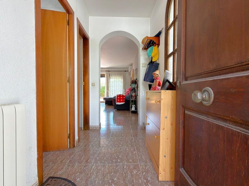 Foto 5047844e-c174-4302-be32-dfb549080eee. Casa aparellada amb xemeneia aparcament a Bardaji-El Molí de Baix Cubelles