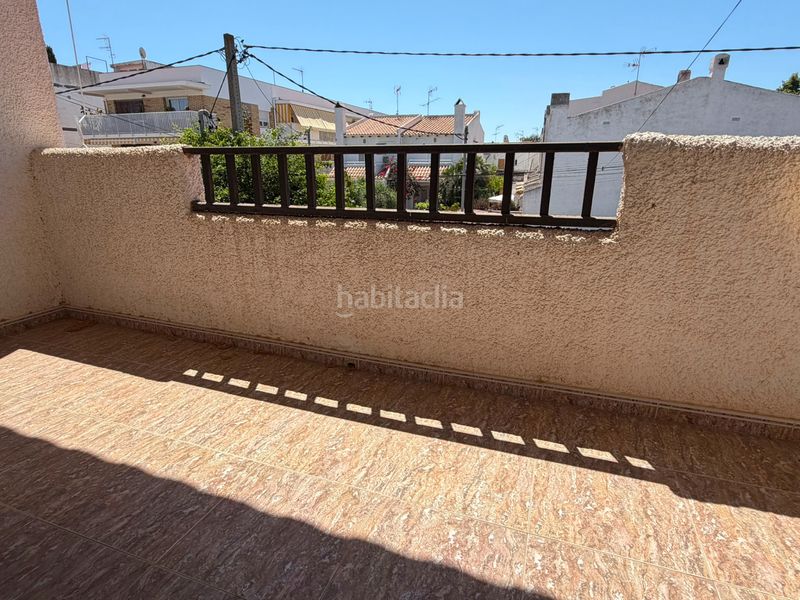 Foto 72f415cc-36ba-41d9-9475-2f8ace6f6392. Casa aparellada amb xemeneia aparcament a Bardaji-El Molí de Baix Cubelles