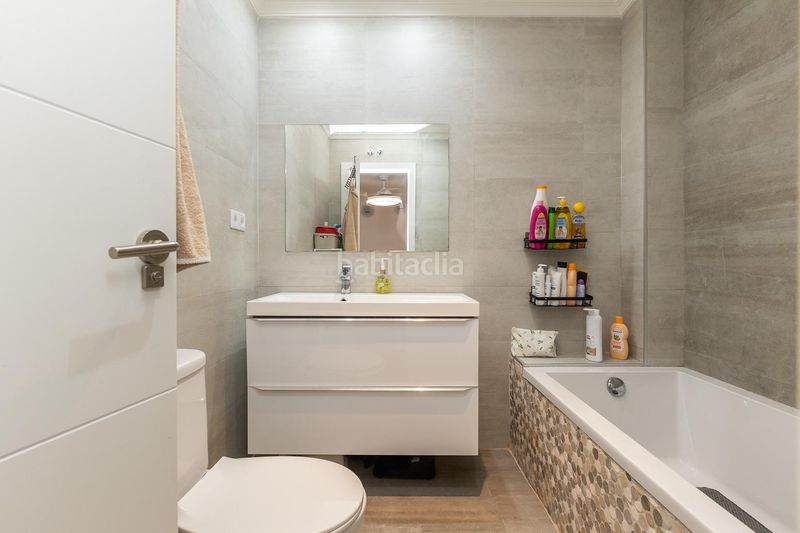 Foto dfcbc564-43b5-4f59-97de-fb6a81ceab02. Casa a Aldaia