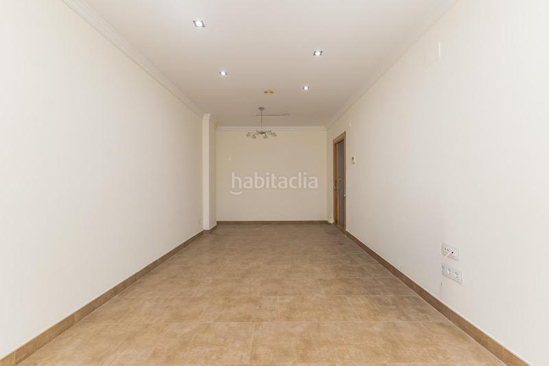 Foto e9c443b8-c76b-44a4-af40-e0bb0a11566d. Planta baja se vende planta baja independiente con terraza y garaje en Aldaia