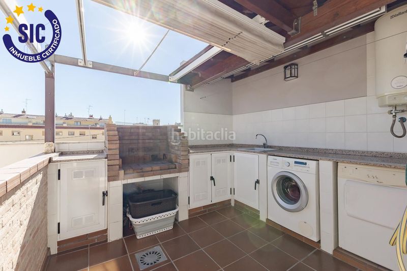 Foto 86572e76-b18b-4d43-bc55-1a10a9b61520. Casa amb aparcament a Alaquàs