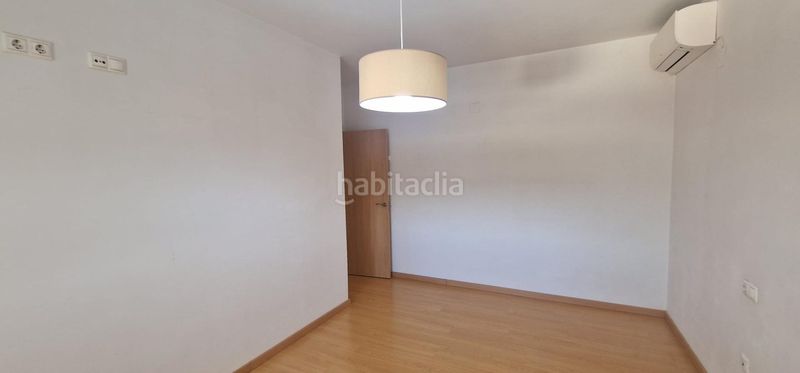 Foto cd8d4c79-c407-4549-a469-90f0e2b40a3f. Pis amb aparcament a Aldaia
