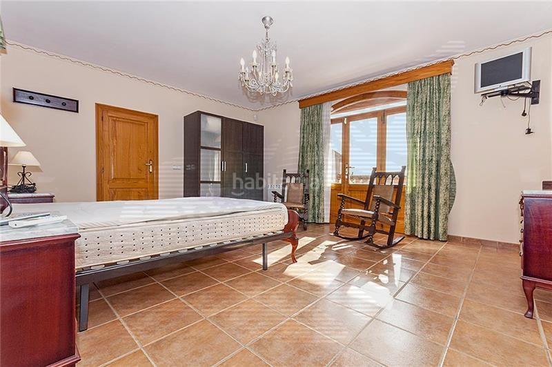 Foto f95c8673-f1b8-4e2b-9fd2-9c68189cef61. Masia amb calefacció aparcament piscina a Son Sardina Palma de Mallorca