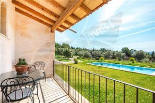 Chalet in Pòrtol. Chalet unifamiliar en solar de 8.500m2 aprox. con vistas a la ba