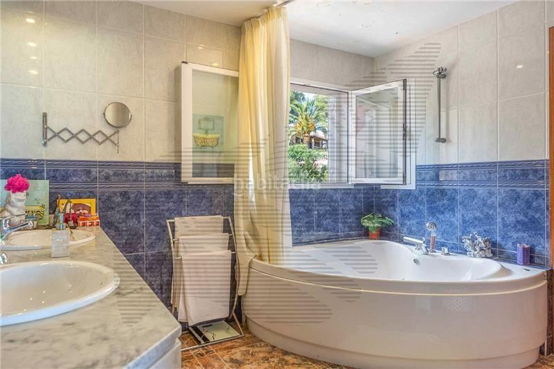 Foto 4eb65d8d-8ecf-4c9c-ab09-db167d703d2c. Chalet con riscaldamento parcheggio piscina in Palmanova Calvià