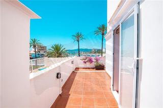 Duplex in Es Portixol-Es Molinar. Dúplex en 1ªlinea de mar, salón comedor, cocina abierta amueblad