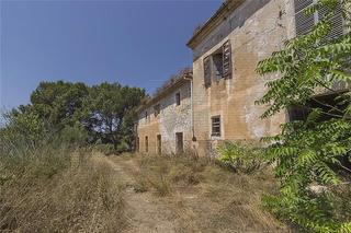 Mas à Manacor Centre. Finca rústica a reformar de 372.000m2 y  1.000m2 contruidos en v