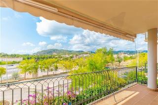 Rent Apartment in Sa Teulera. Alquiler. apartamento con vistas al castillo de bellver, 110m2 a