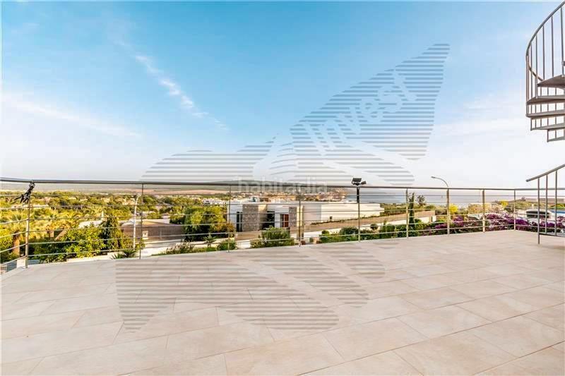 Foto 22d96c8a-b547-4851-86a9-52d34b821fb7. Alquiler chalet  unifamiliar de primeras calidades en solar de 850 m2 aprox.400 m2 const con vistas al mar, 400 m2 aprox., salón comedor, am en Calvià