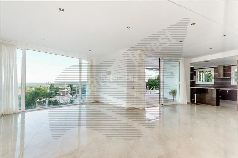 Foto aa5193c4-27a7-4897-886a-662882835991. Alquiler chalet  unifamiliar de primeras calidades en solar de 850 m2 aprox.400 m2 const con vistas al mar, 400 m2 aprox., salón comedor, am en Calvià