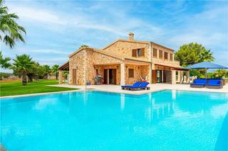Lloguer Xalet a Santa Eugènia. Chalet nuevo en solar de 16.800m2 aprox. con piscina de agua sal