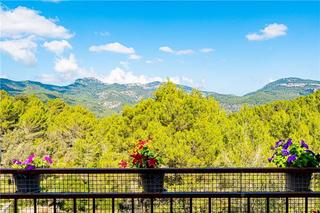Chalet à Puigpunyent. Chalet unifamiliar con vistas panorámicas en solar de 4.000m2 ap