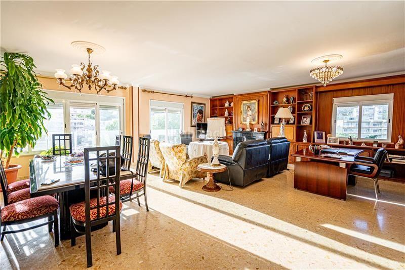 Foto 25dccd05-baf3-428f-900c-7a1c1a87097d. Etagenwohnung mit parking in Palmanova Calvià