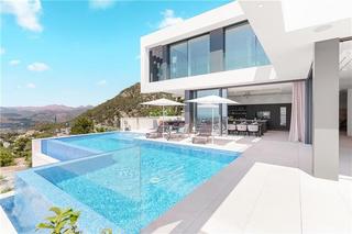Chalet in Port D´Andratx. Villa en solar de 1.038m2 aprox. con vistas panorámicas