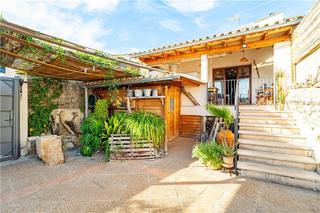 Casa aparellada a Búger. Chalet pareado con jardín, estilo rústico en solar de 200m2 apro