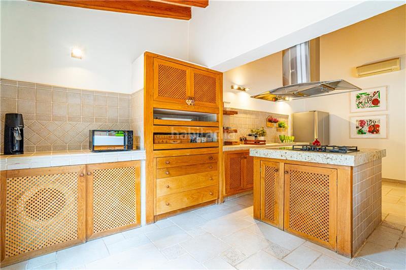 Foto 0409cd3b-8fd3-4764-b560-b83d9f3a09d1. Chalet with fireplace parking pool in Calvià poble Calvià