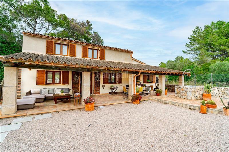 Foto c8ae2d86-4ead-484c-a85f-096348cc921c. Chalet with fireplace parking pool in Calvià poble Calvià