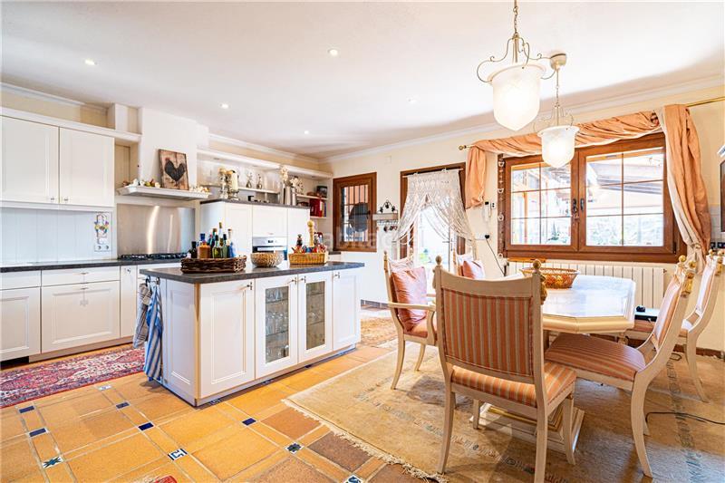 Foto ca3477fe-a5e3-431d-b84b-564a1546a55a. Casale con camino riscaldamento parcheggio piscina in Palma de Mallorca