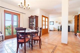 Chalet in Alaró. Chalet con piscina en solar de 500m2 con excelente vistas a la s