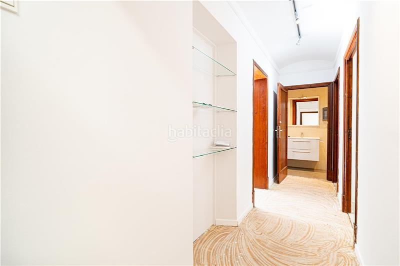 Foto 0eb57548-d445-45a6-b1b2-cd0128f94844. Flat with fireplace in La Missió Palma de Mallorca