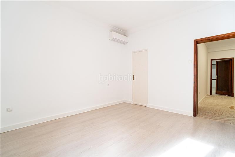 Foto 5bcc27b1-3e6f-4135-bf24-0d8601e7a35d. Flat with fireplace in La Missió Palma de Mallorca