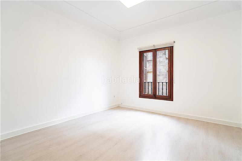 Foto 636118f8-c3b3-48b7-8b3e-957e685f2ec6. Flat with fireplace in La Missió Palma de Mallorca