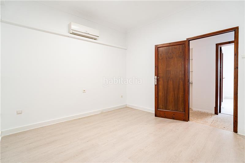 Foto d83f8050-e161-4996-a742-cc2e9518917b. Flat with fireplace in La Missió Palma de Mallorca