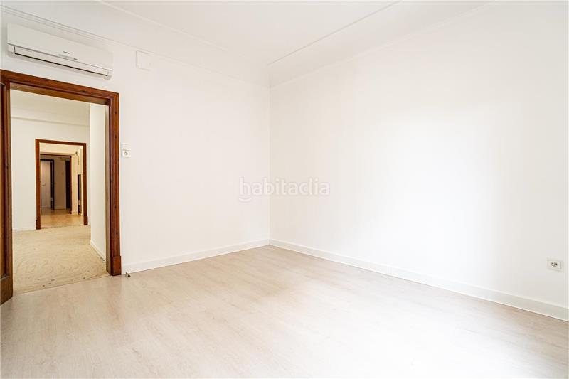 Foto fc58f989-64f4-45d2-a41a-4259439feddd. Flat with fireplace in La Missió Palma de Mallorca