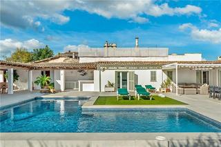 Chalet in Establiments. Chalet unifamiliar en una sola planta en solar 1.816m2 aprox. en
