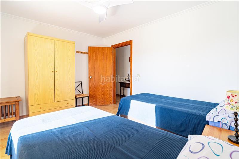 Foto f34d851c-c1c0-4efa-9a8e-d46088212425. Chalet casa de pueblo con piscina en solar de 4000m2 aprox. con licencia vacacional, en Algaida