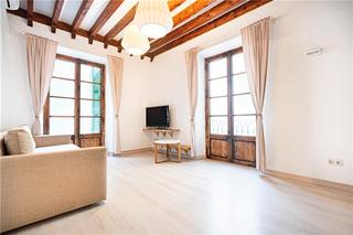 Apartment in La Seu. Apartamento con carácter en pleno centro histórico,