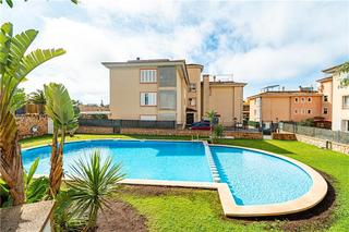 Ground floor in Sa Torre. Planta baja con terraza y piscina comunitaria