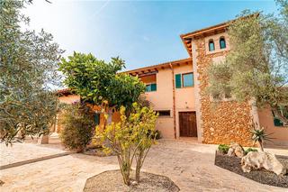 Masia a Felanitx Poble. Impresionante finca mallorquina con carácter y vistas panorámica
