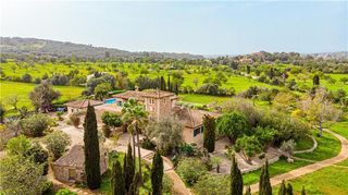 Country house in Felanitx Poble. Impresionante finca mallorquina con carácter y vistas panorámica