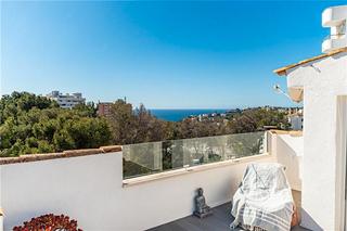Towny house in Sant Agustí. Impresionante pareado con terraza y vistas al mar